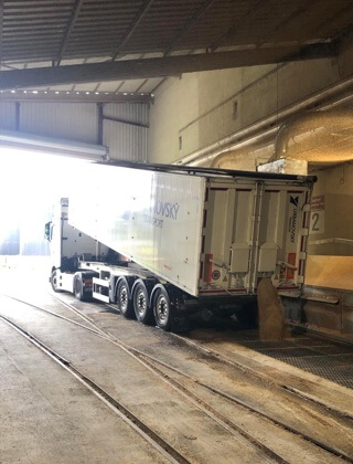 Vykládka sypkého tovaru